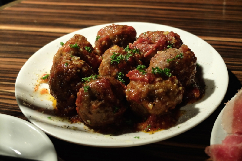 Bar Parque meatballs