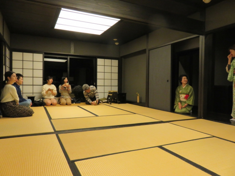 Moon viewing at the Okuda Genso-Sayume Art Museum Tea Room