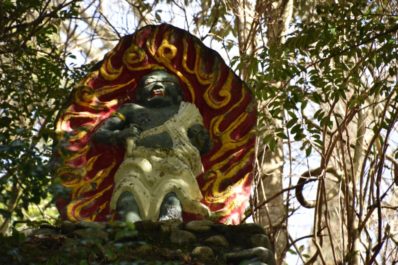 Fudomyo statue by the Gonokawa River next to Ozekiyama