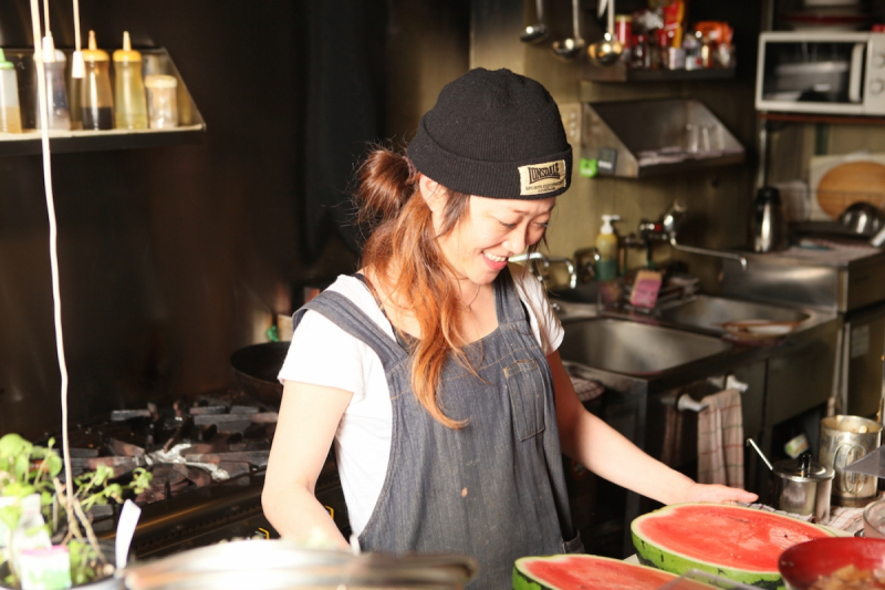 shiho admiring her work