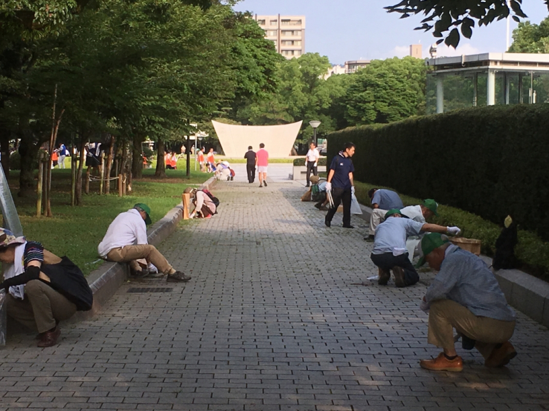 Hiroshima Peace Memorial Park Clean Up - 09