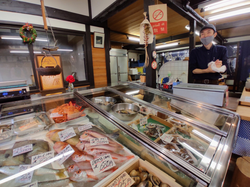 Inside Ishikawa-ya fishmonger