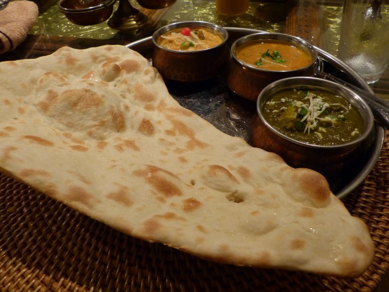 Set meal (Ladies set- choice of 3 curries, sides, dessert, 2 drinks) 2500