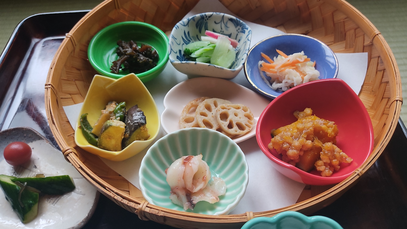 Colorful-breakfast-at-Namegawa-Onsen