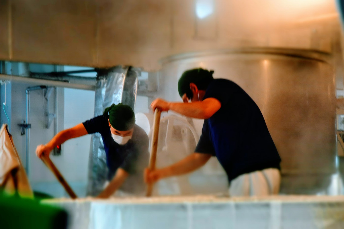 Sake-making-at-Toko