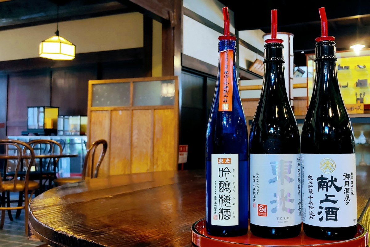 Sake-tasting-at-Toko