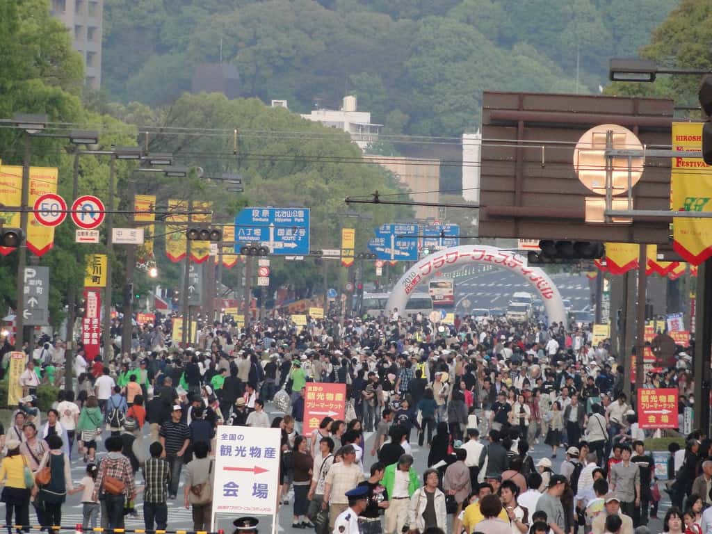 Peace Boulevard open to pedestrians during flower festival