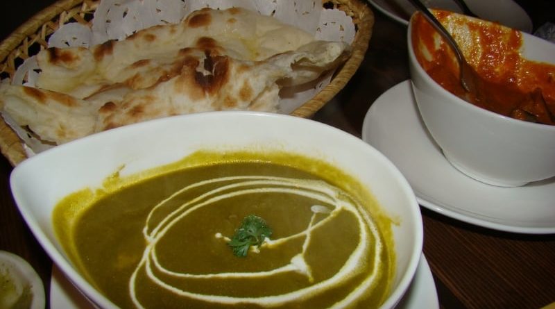 Bombay Indian dining in Ujina