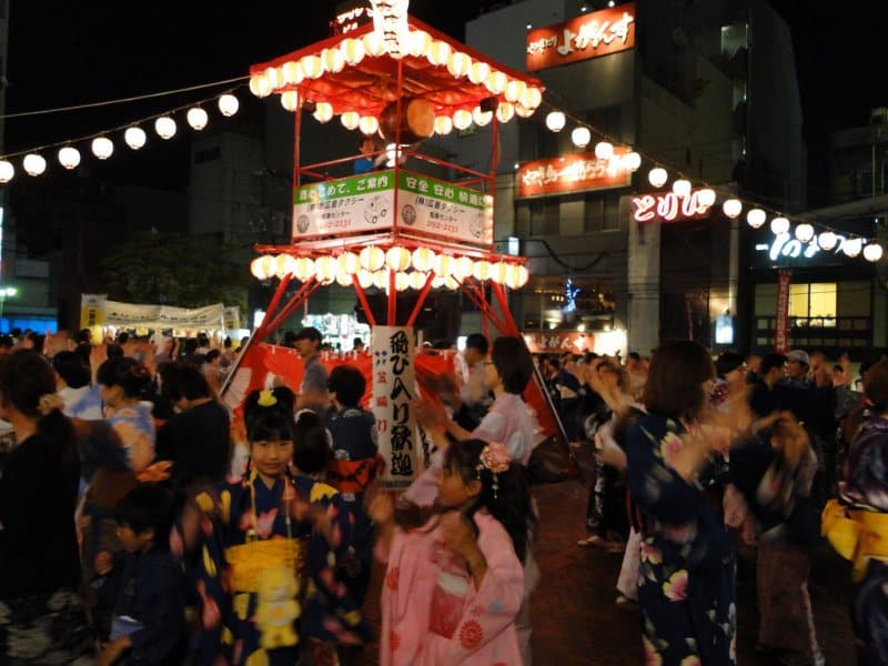 Bon dance in Shintenchi at the Toukasan Yukata Festival
