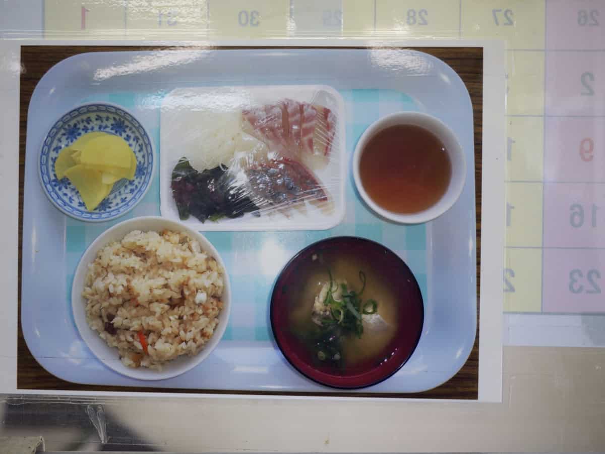 Umibe-no-shinsen-ichi Seafood Market  lunch plate photo