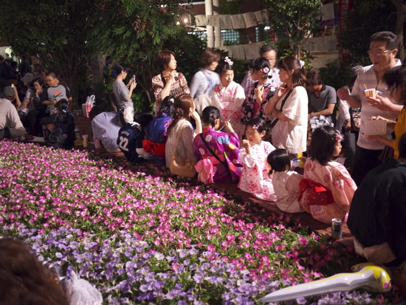 Festival-goers at Yukata de bon dance shintenchi at tokasan
