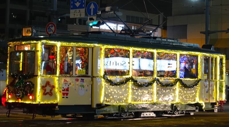hiroden christmas tram in hiroshima