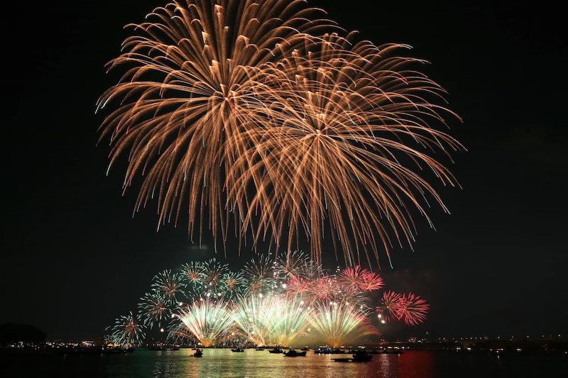 Hiroshima Port Dream Fireworks