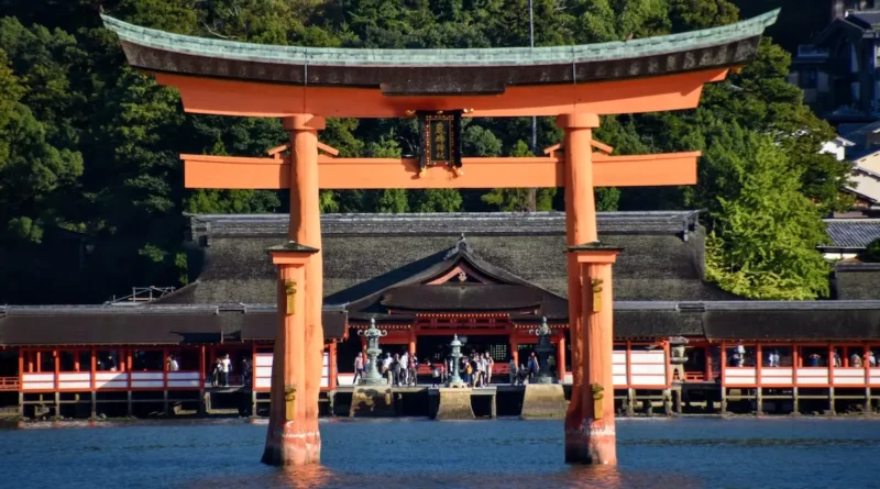 Itsukushima Shrine - Miyajima